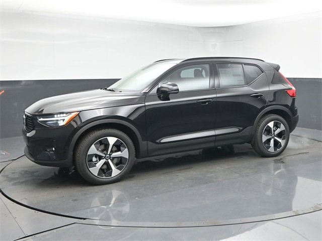 New 2026 Volvo XC40 B4 Plus w/ Protection Package Premier image 4