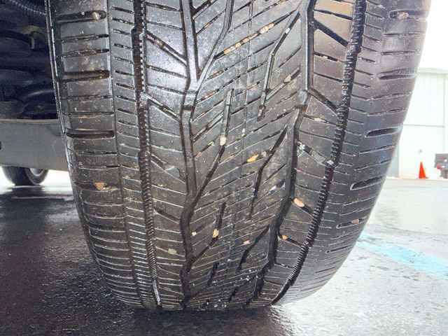 Used 2023 Chevrolet Traverse RS image 38