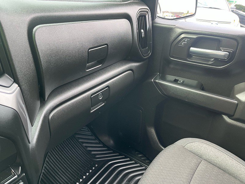 Used 2024 Chevrolet Silverado 1500 Custom AWD/4WD image 25