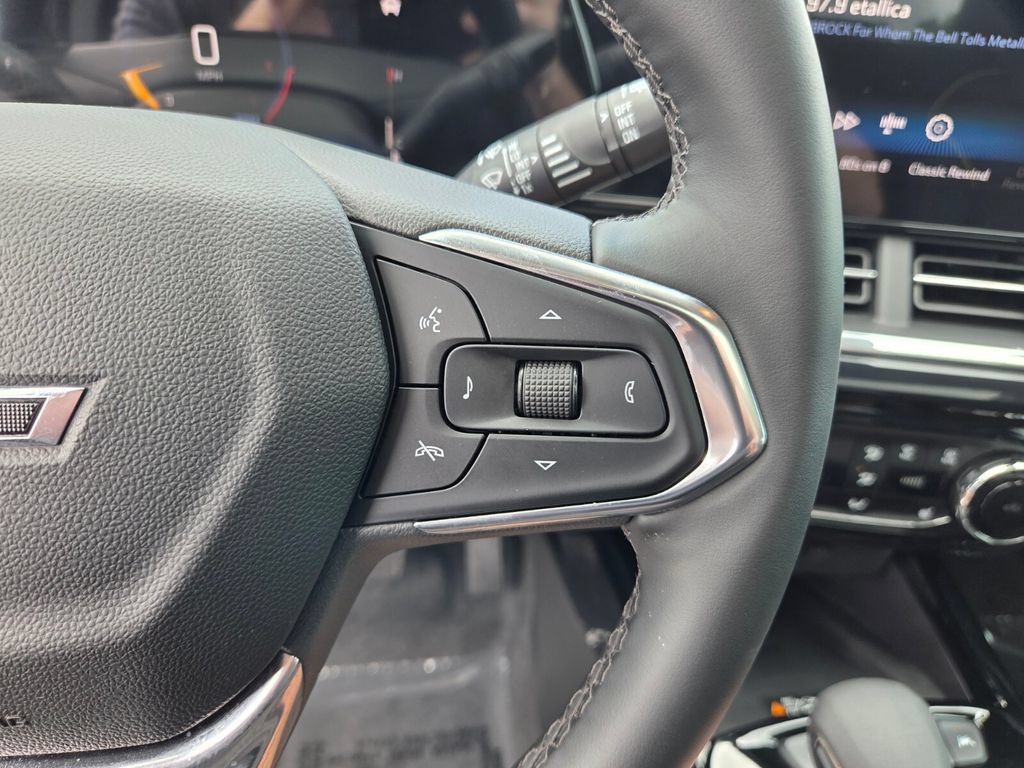 Used 2026 Chevrolet Trax ACTIV w/ Sunroof Package FWD image 30