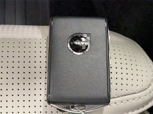 New 2026 Volvo XC60 T8 Ultra image 31