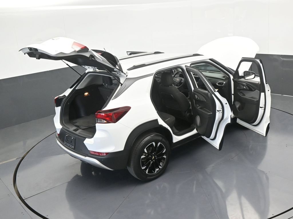 Used 2022 Chevrolet TrailBlazer LT w/ Driver Confidence Package image 33