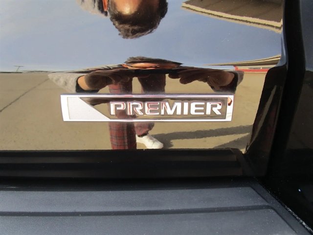 Used 2017 Chevrolet Suburban Premier AWD/4WD image 41