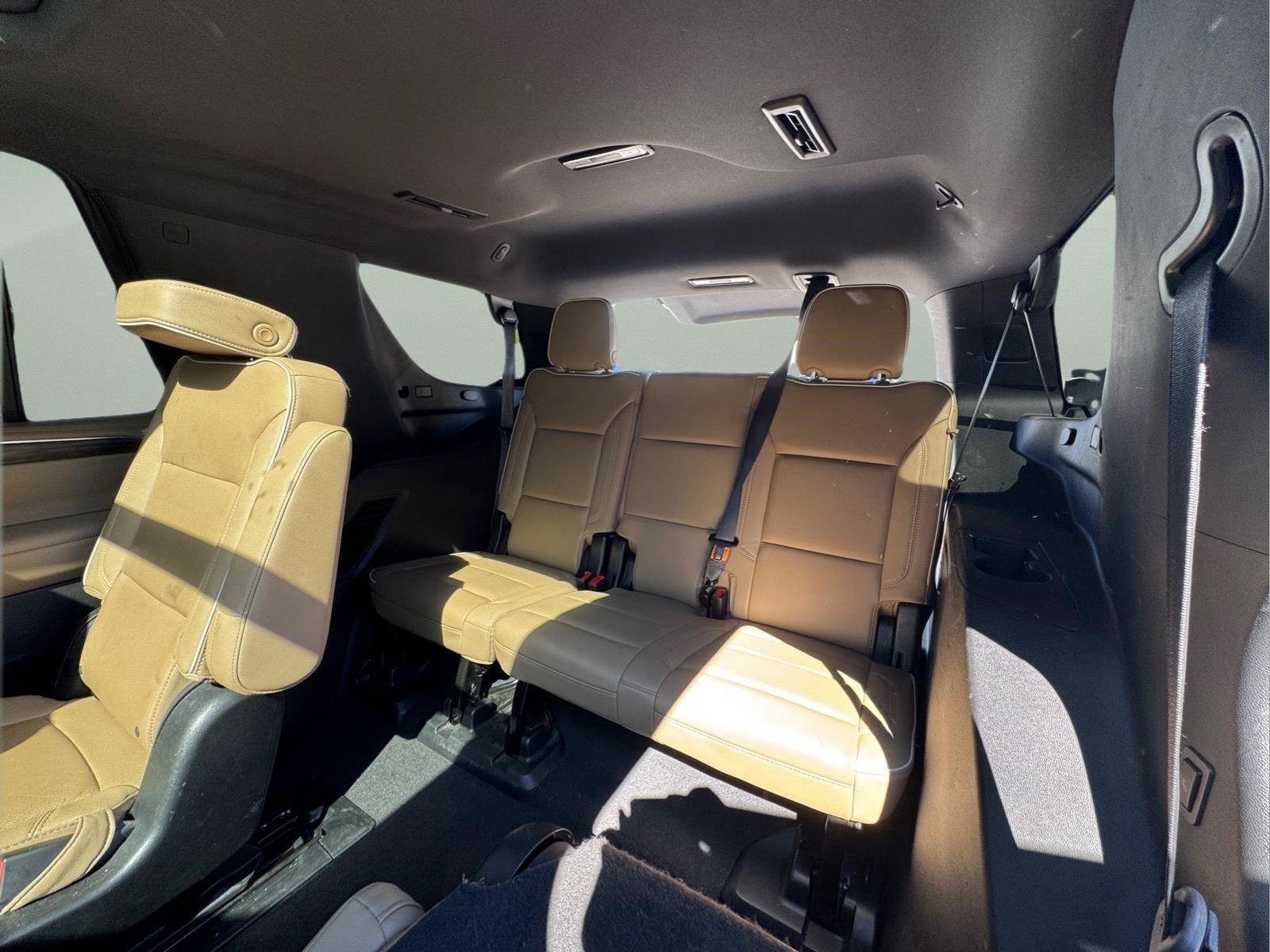 Used 2023 Chevrolet Tahoe Premier AWD/4WD image 15