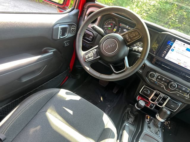 Used 2024 Jeep Wrangler Unlimited AWD/4WD image 21