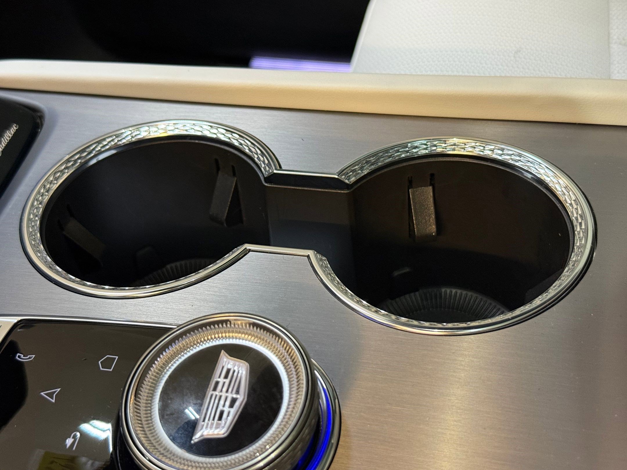 New 2026 Cadillac Vistiq Sport w/ LPO, Floor Liner Package image 40