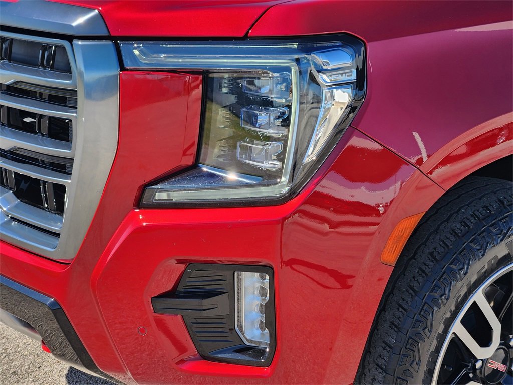 Used 2024 GMC Yukon XL AT4 w/ Technology Package image 9