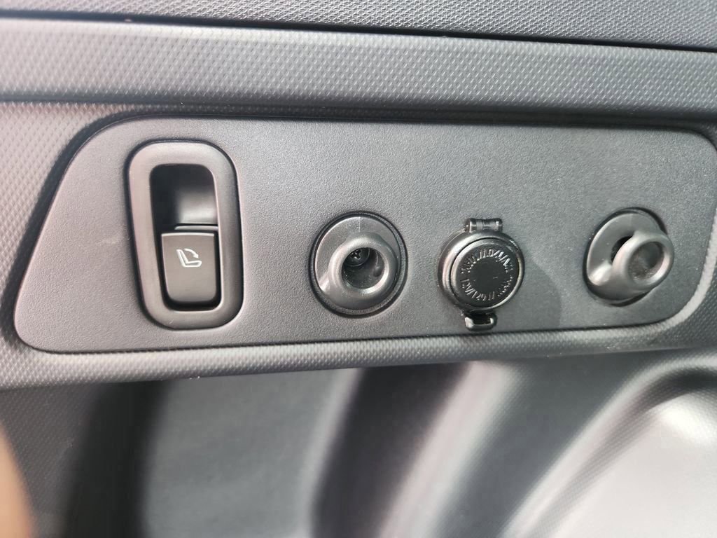 Used 2025 Subaru Forester Limited image 26