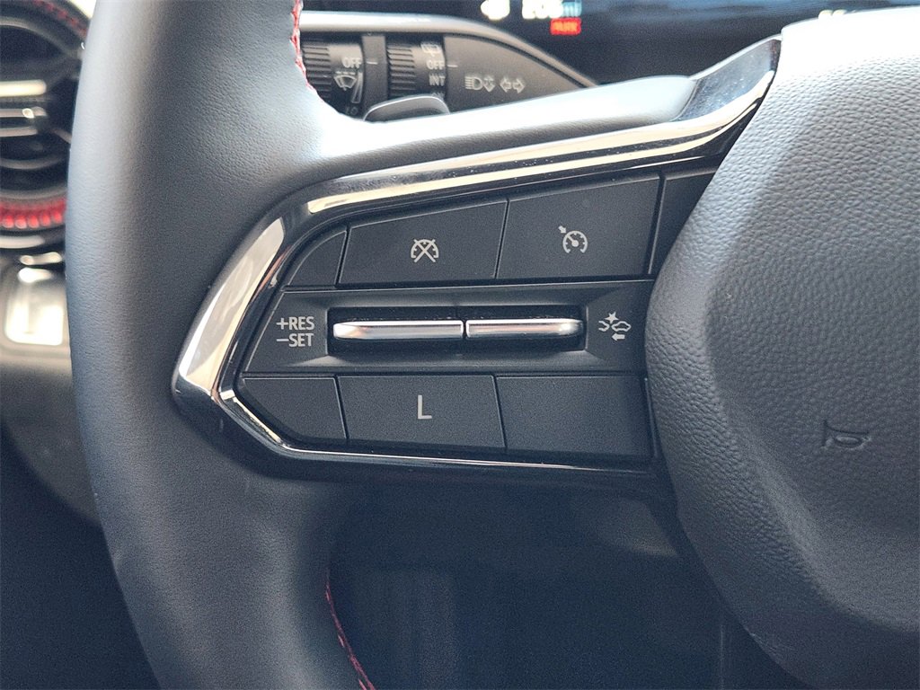 Used 2025 Chevrolet Equinox RS w/ Safety and Technology Package image 7