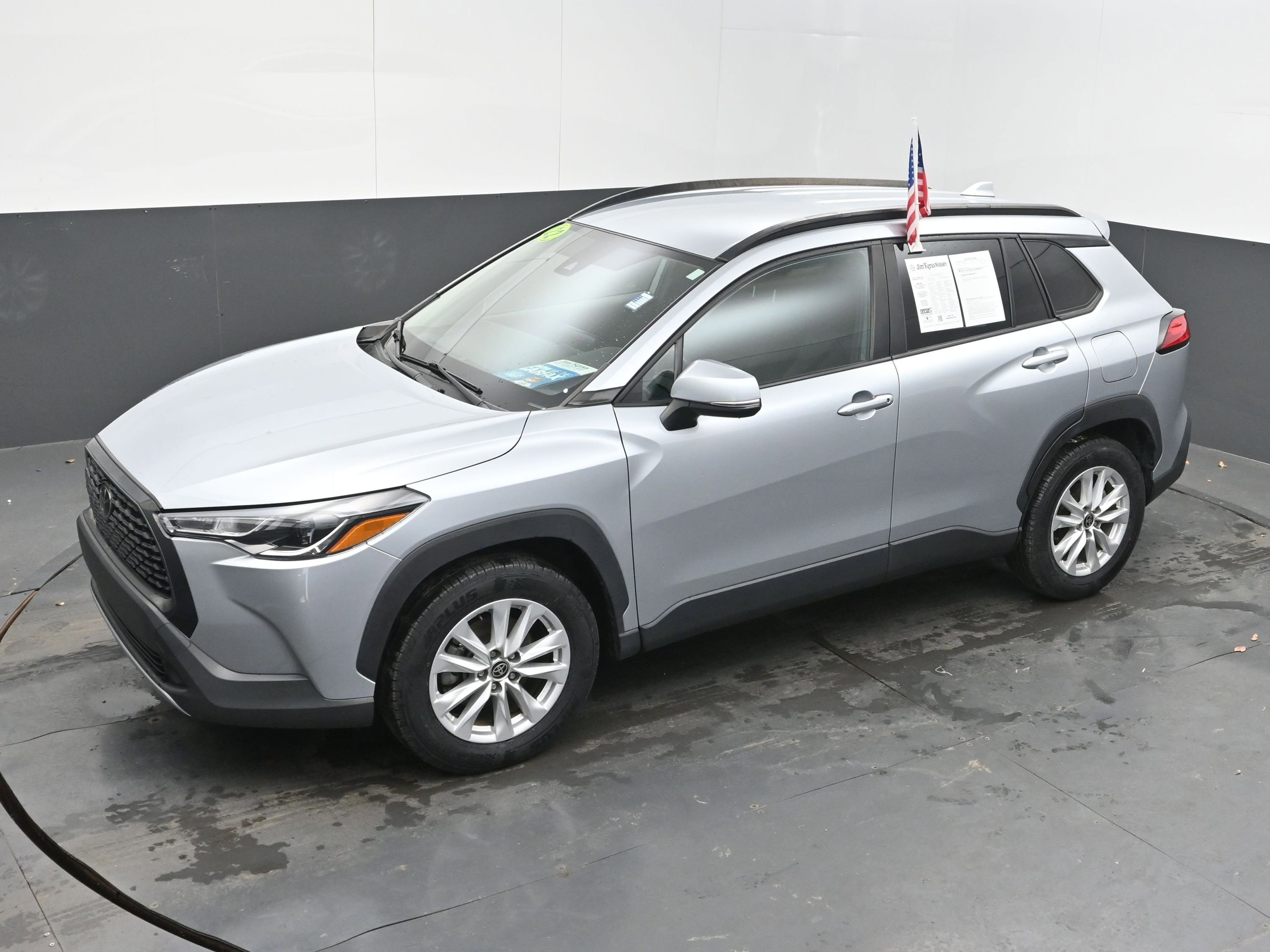 Used 2022 Toyota Corolla Cross LE image 33