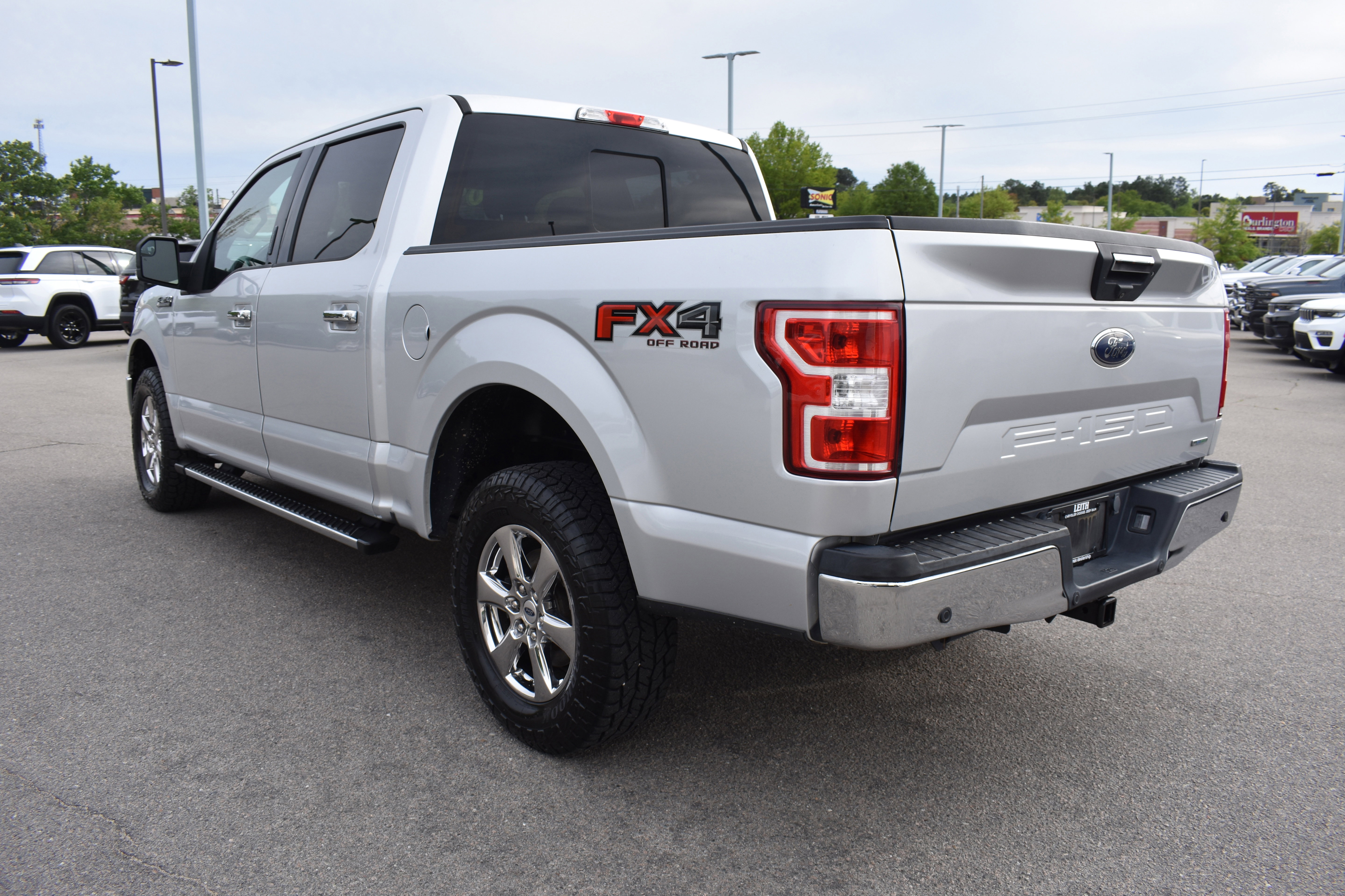 Used 2018 Ford F150 XLT w/ Equipment Group 302A Luxury image 7