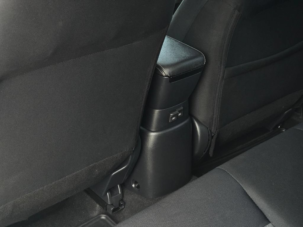 Used 2021 Nissan Versa S FWD image 30