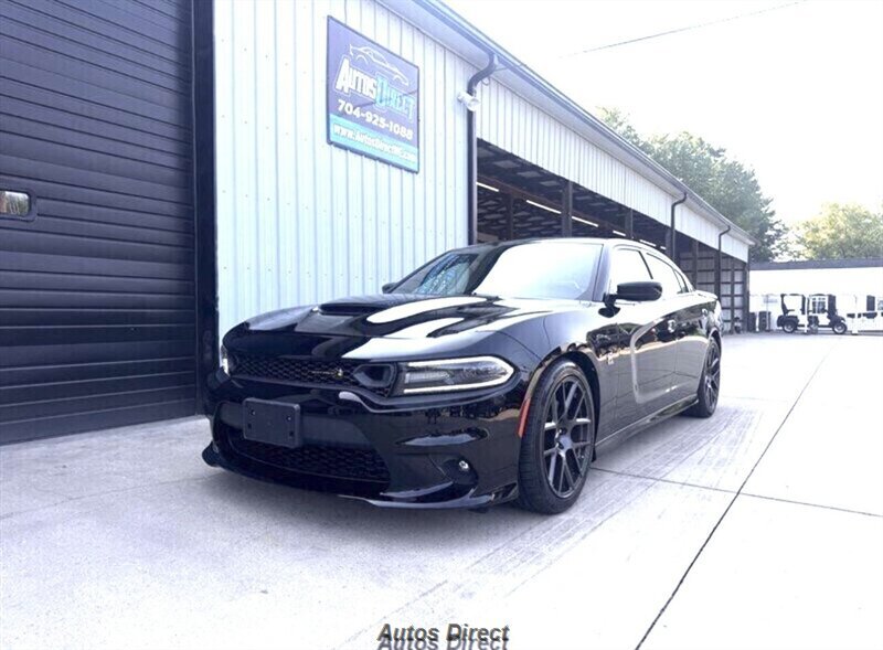 Used 2019 Dodge Charger Scat Pack w/ Plus Group RWD image 18