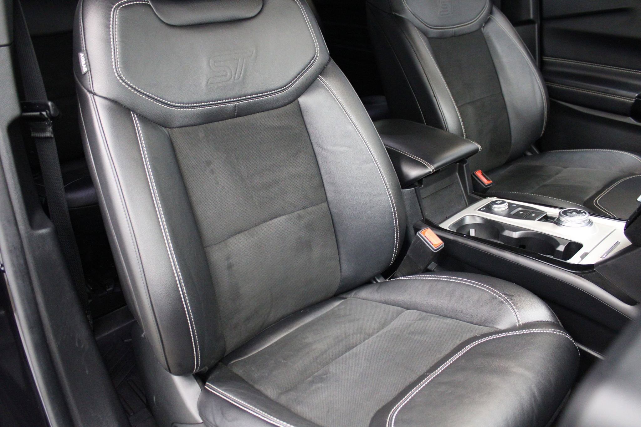 Used 2021 Ford Explorer ST w/ ST Street Pack AWD/4WD image 30
