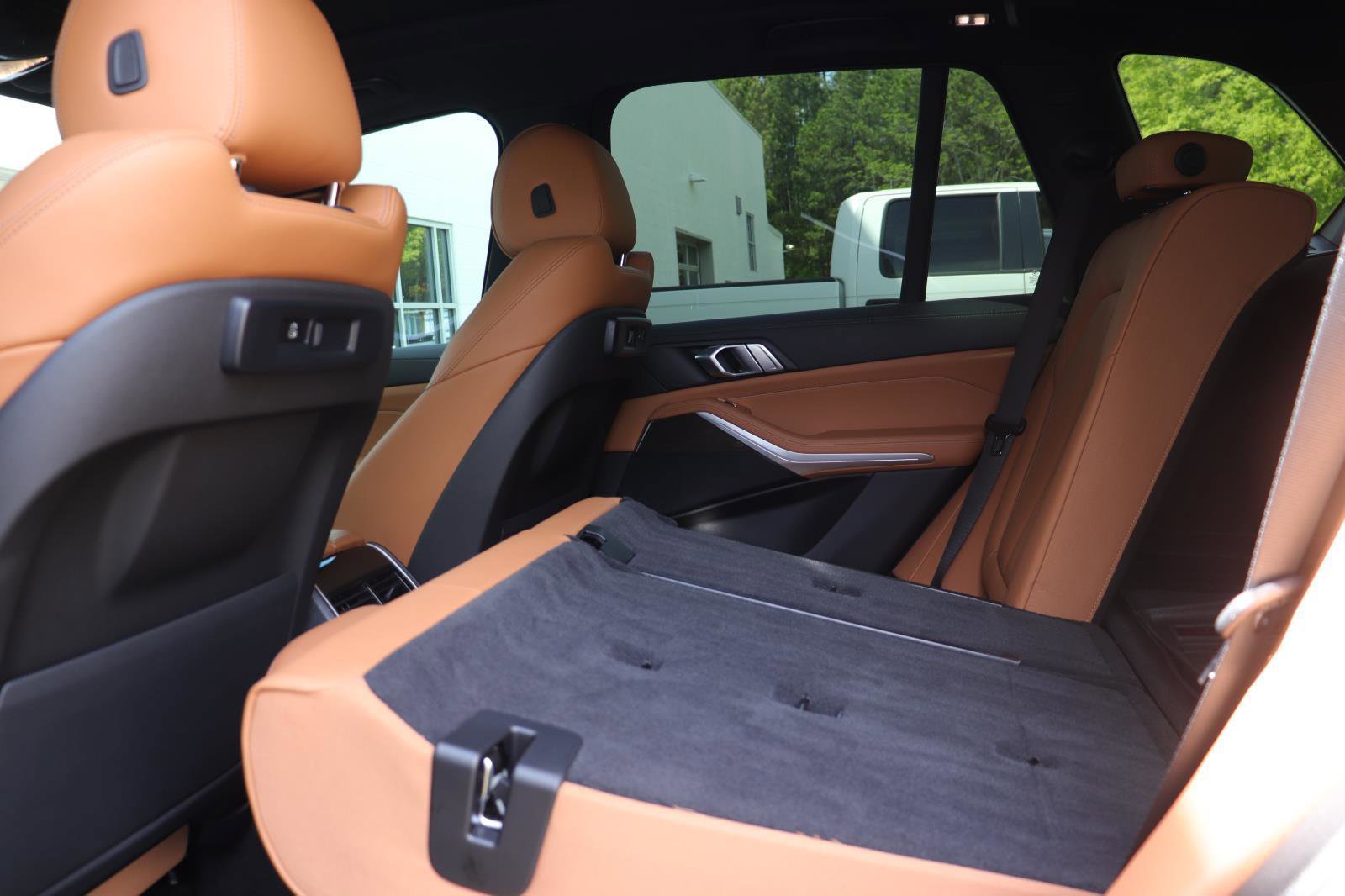 Used 2022 BMW X5 sDrive40i w/ Premium Package image 13