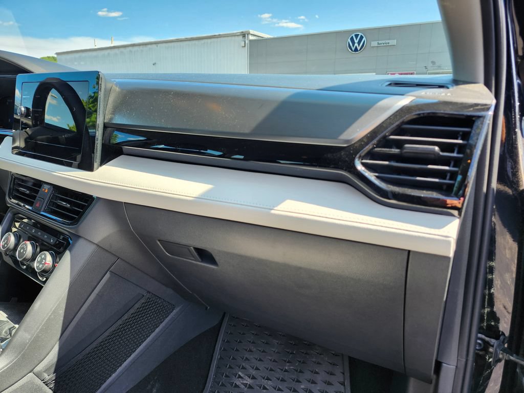 Used 2025 Volkswagen Taos S AWD/4WD image 13