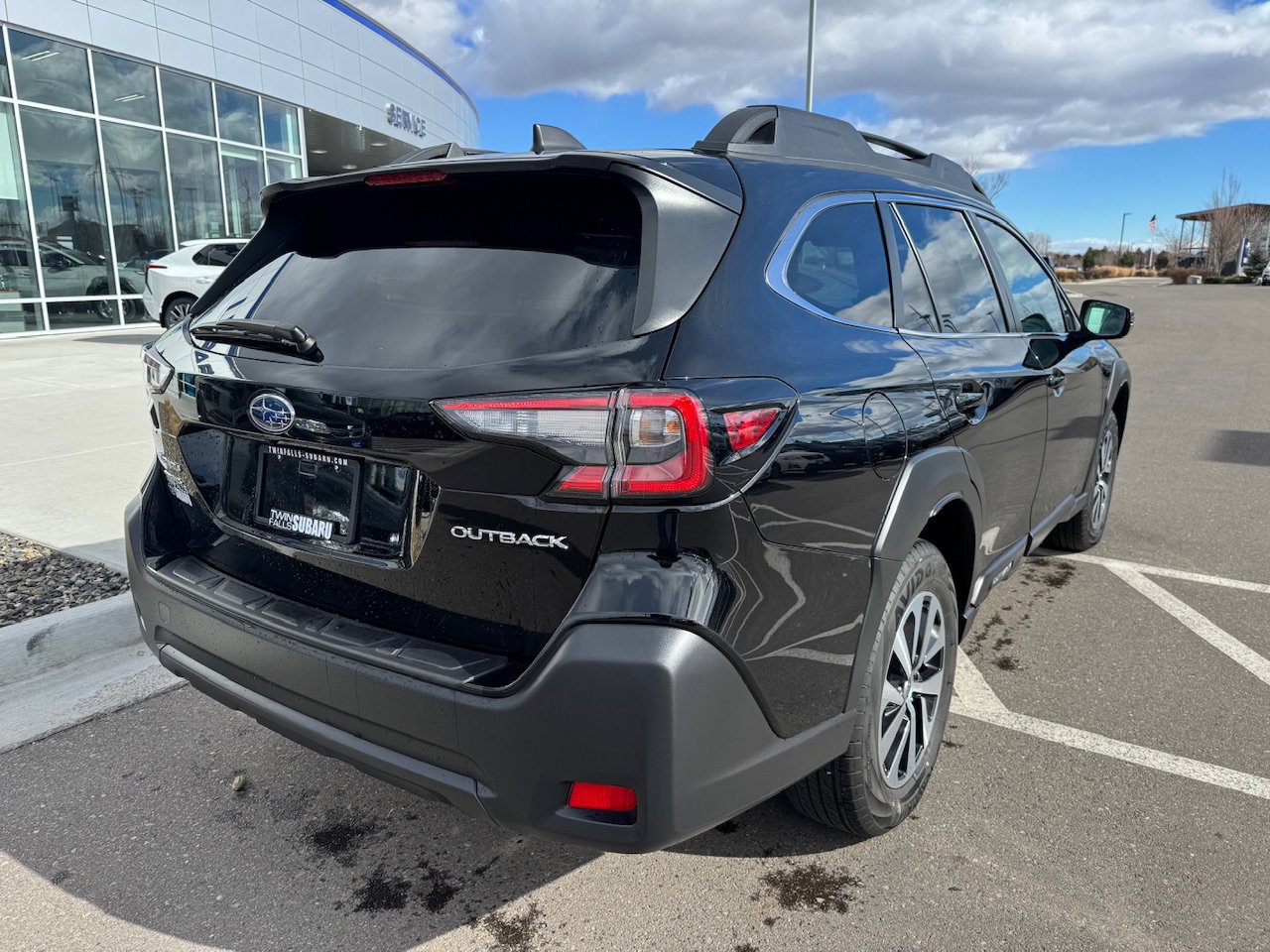 Certified 2025 Subaru Outback Premium w/ Popular Package #1A image 7