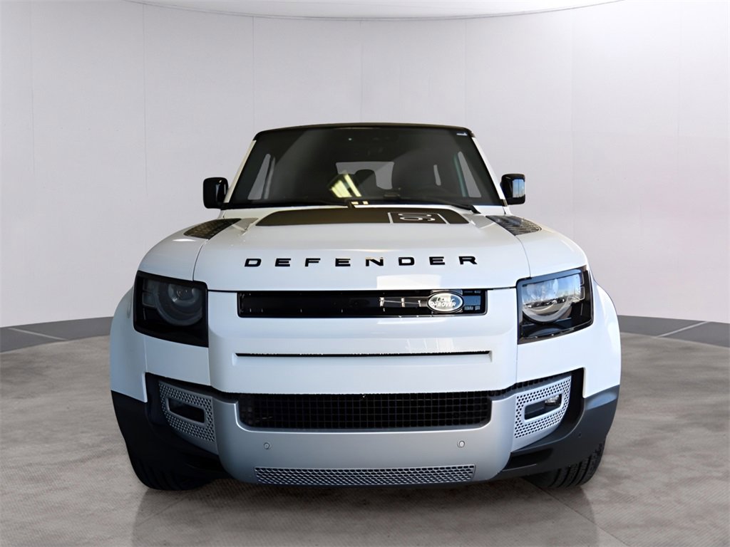 New 2025 Land Rover Defender 90 S image 2