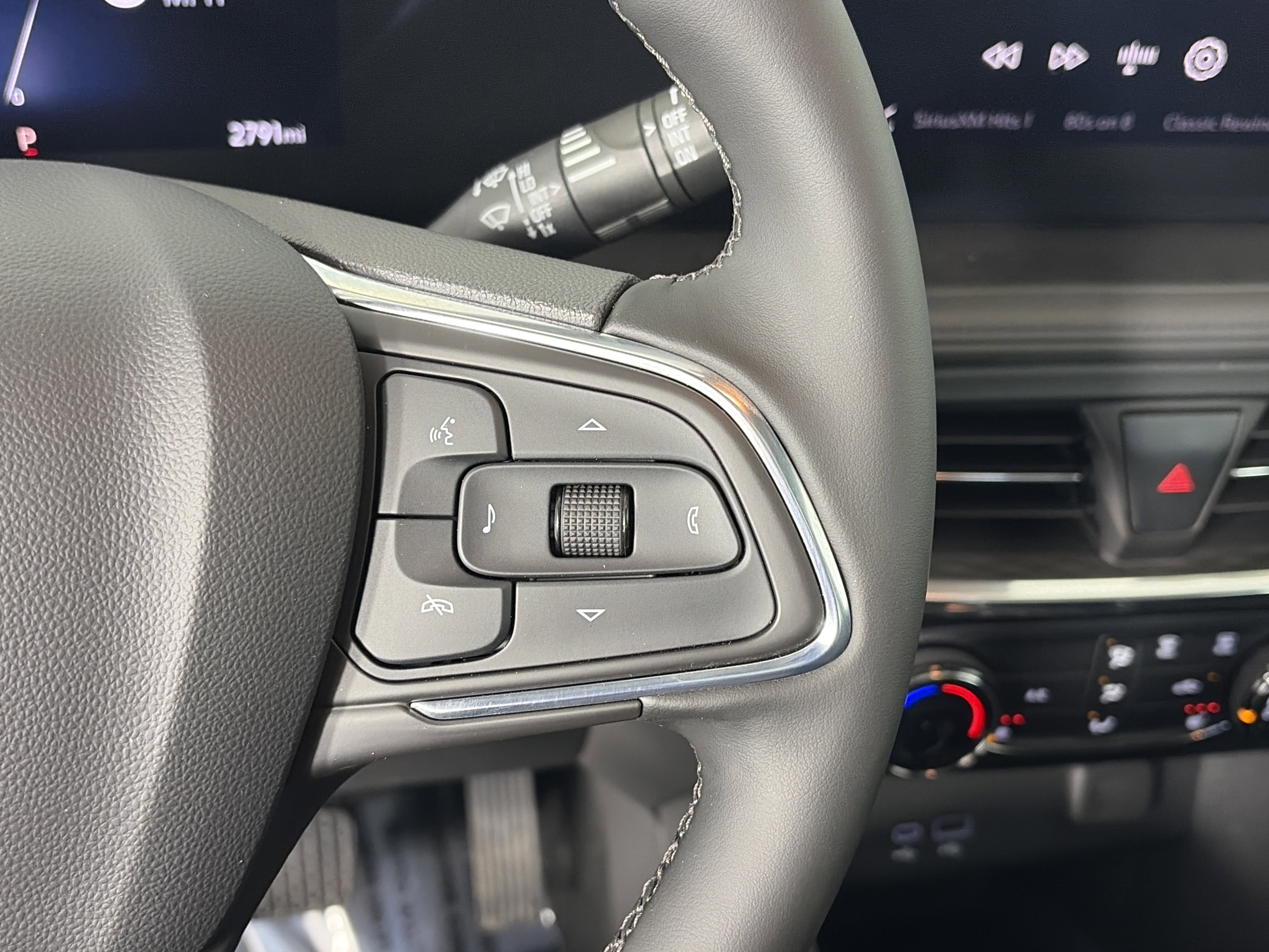 Used 2026 Buick Encore GX Sport Touring w/ Comfort Package image 30