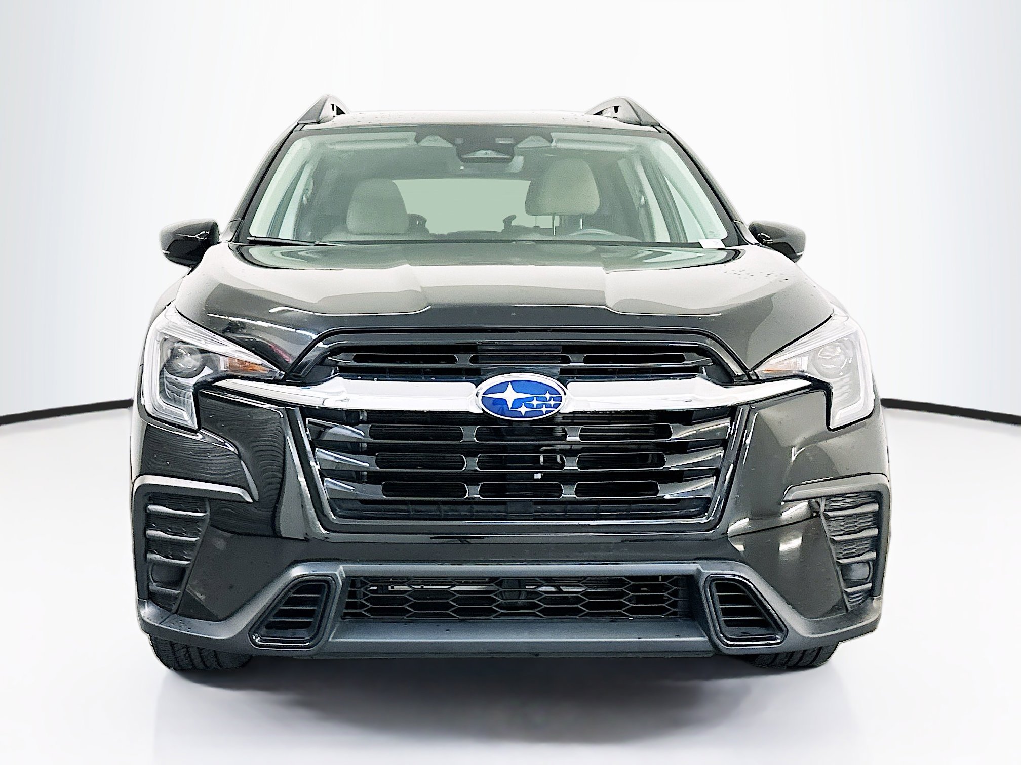 Used 2025 Subaru Ascent Premium AWD/4WD image 2