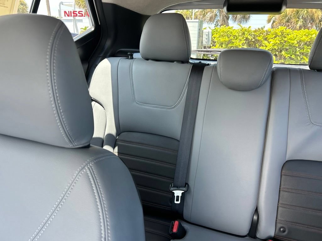 Certified 2024 Nissan Kicks SR w/ SR Premium Package FWD image 14