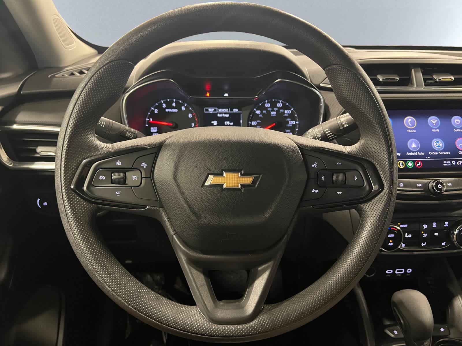 Used 2022 Chevrolet TrailBlazer LT w/ Convenience Package FWD image 17