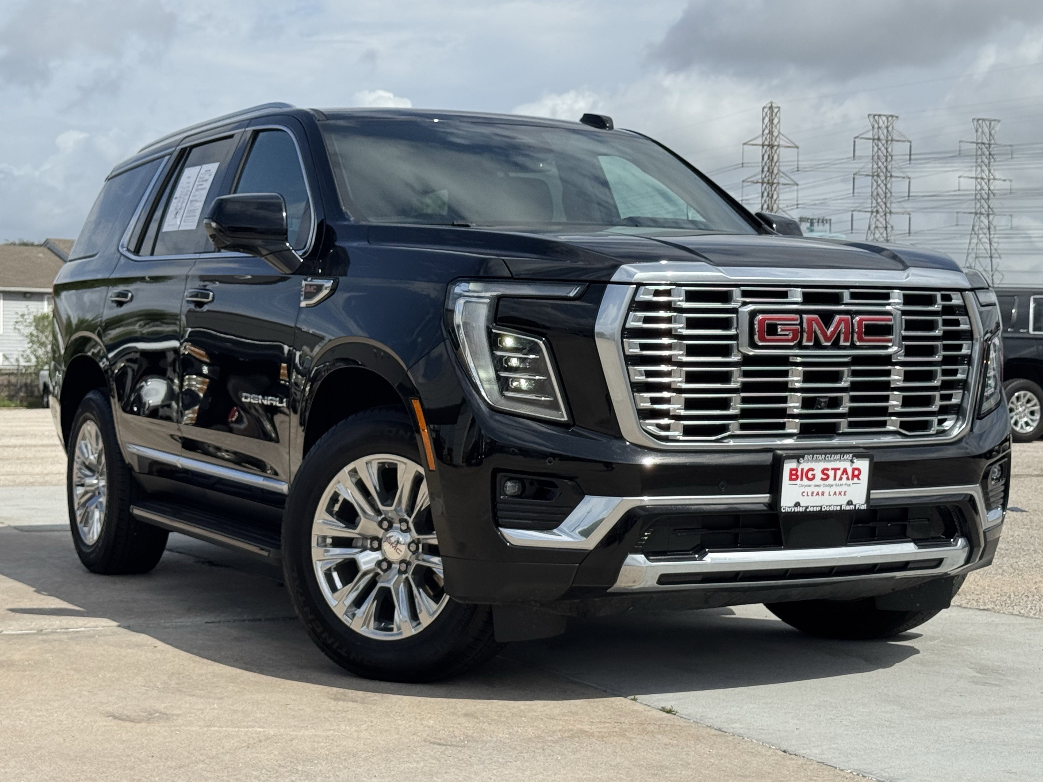 Used 2025 GMC Yukon Denali image 2