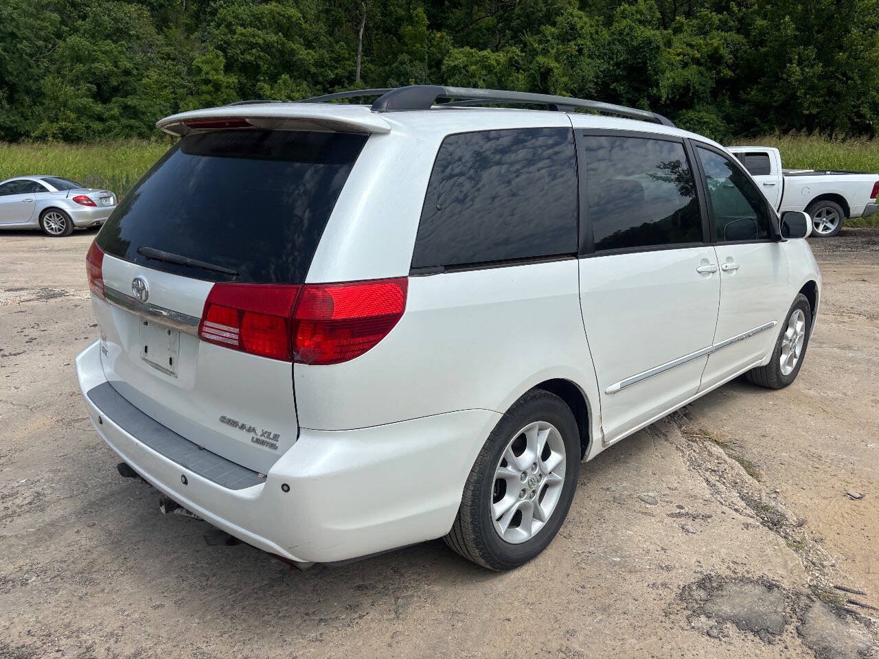Used 2004 Toyota Sienna XLE FWD image 6