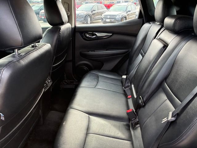 Used 2018 Nissan Rogue Sport SV w/ SV Technology Package image 12