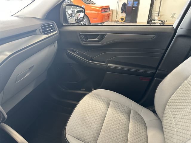 Used 2023 Ford Escape Active AWD/4WD image 24