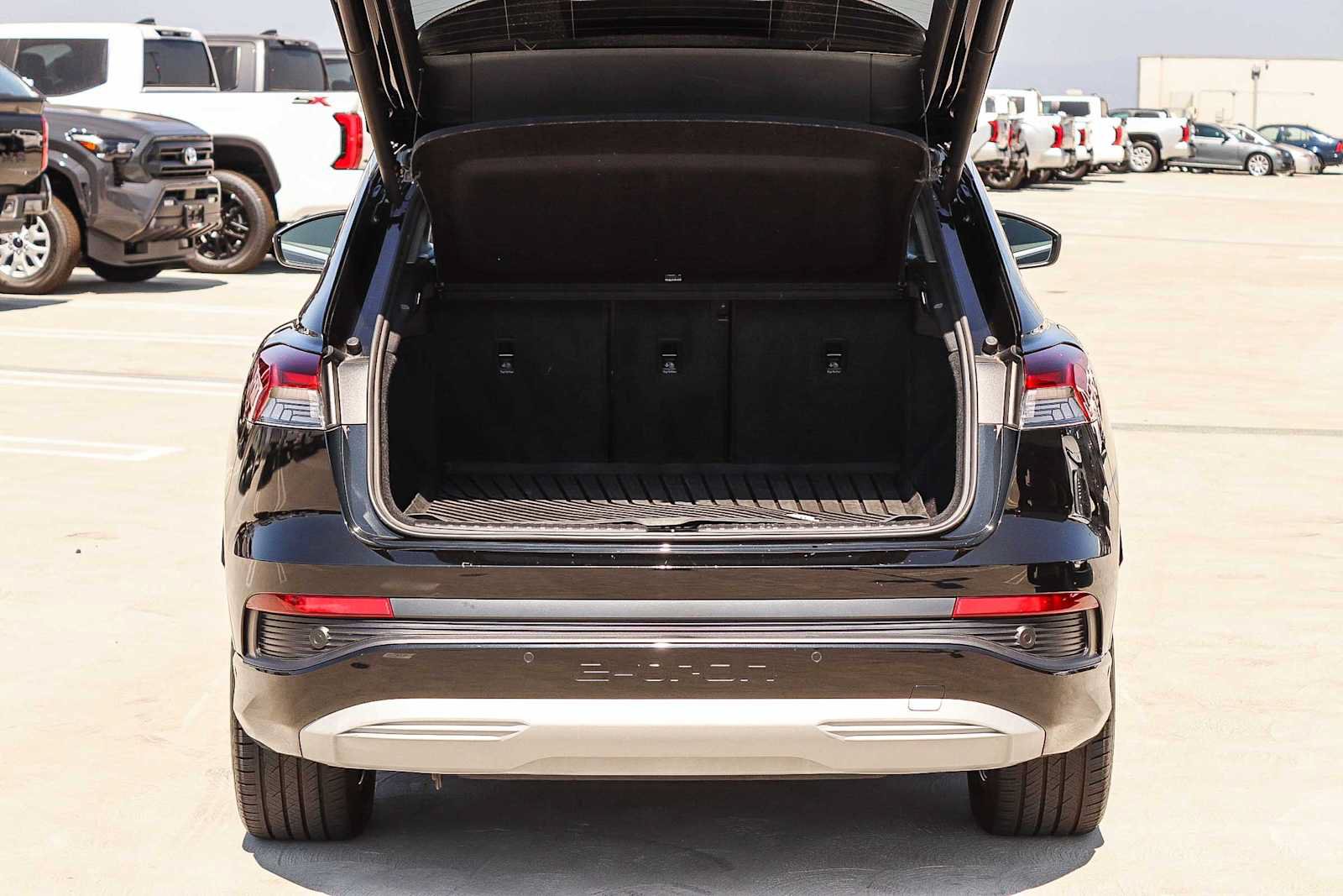 Used 2023 Audi Q4 e-tron Premium Plus w/ Premium Plus RWD image 37