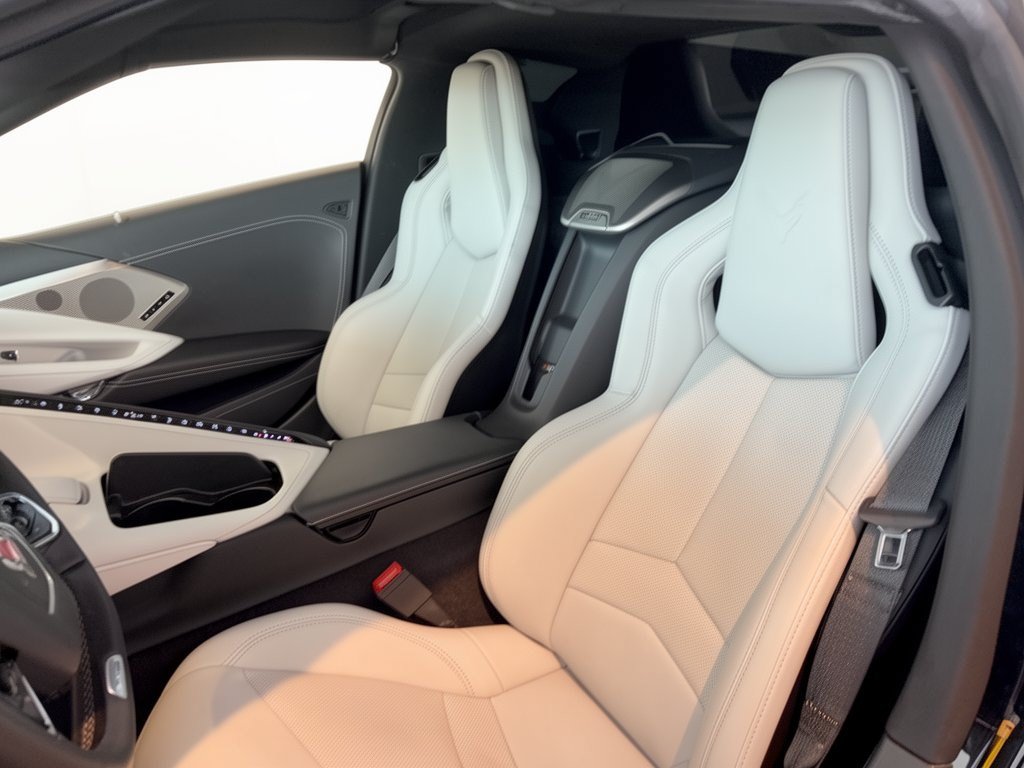 Used 2024 Chevrolet Corvette Z06 RWD image 5