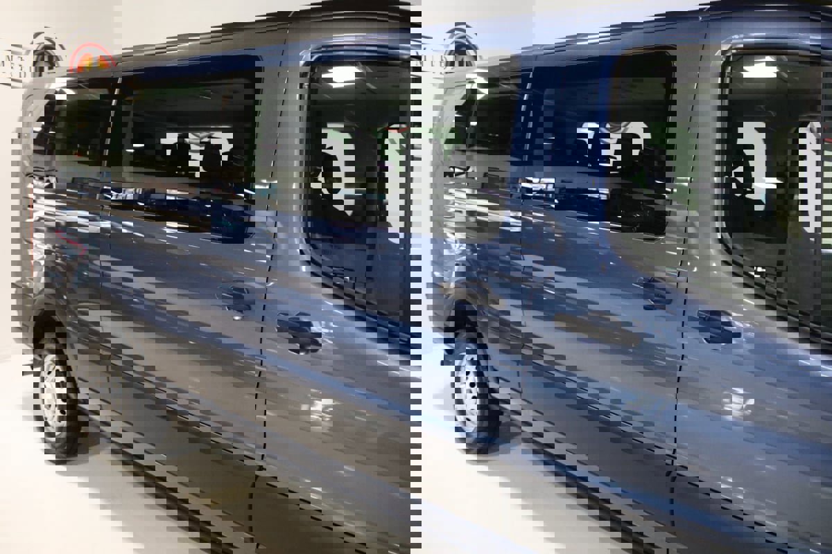 Used 2024 Ford Transit 350 XLT image 68