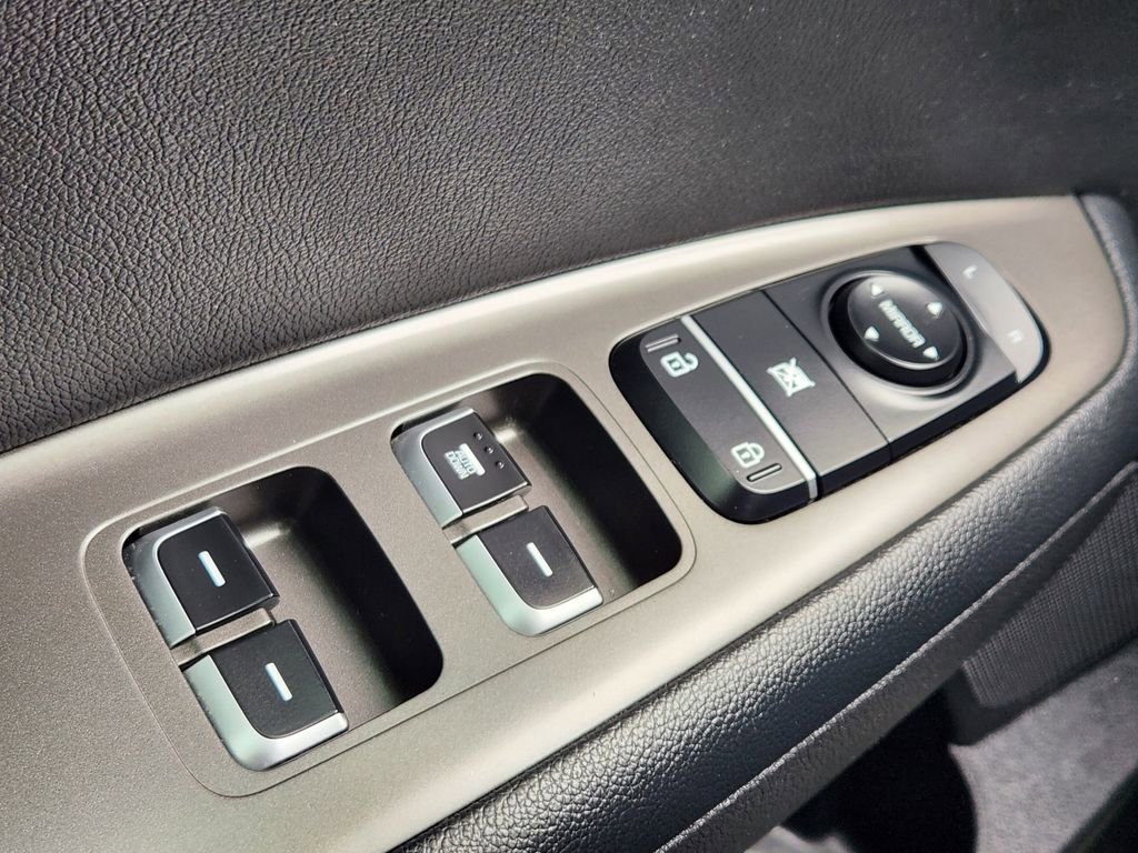 Used 2020 Kia Optima LX image 22