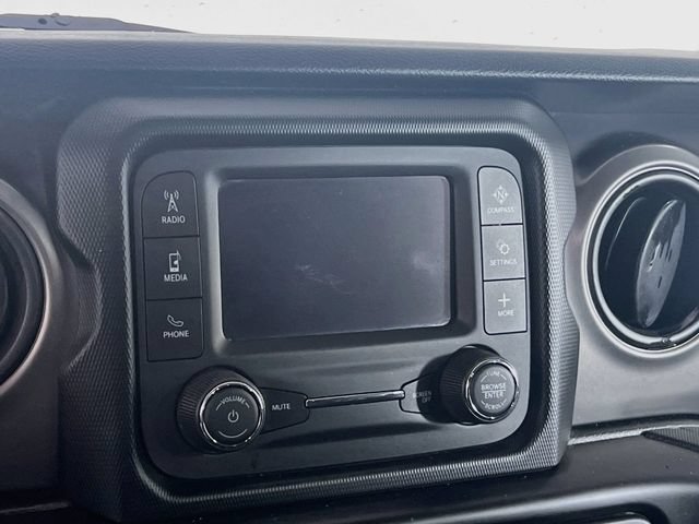 Used 2021 Jeep Gladiator Sport AWD/4WD image 9