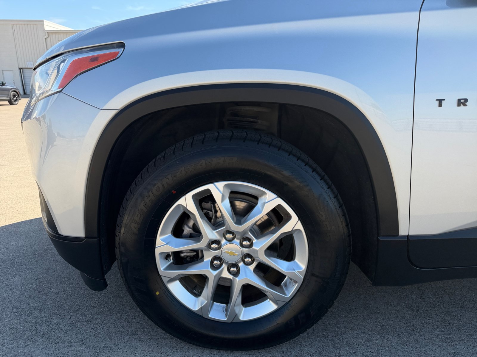 Used 2020 Chevrolet Traverse LS w/ LPO, Blackout Package FWD image 10