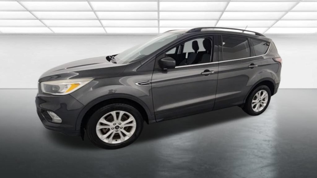 Used 2018 Ford Escape SE w/ SE Sync 3 Package AWD/4WD image 3