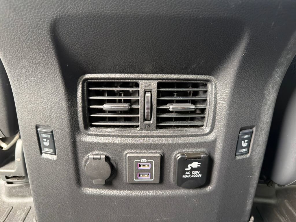 Used 2019 Nissan Titan Platinum Reserve w/ Platinum Utility Package image 25