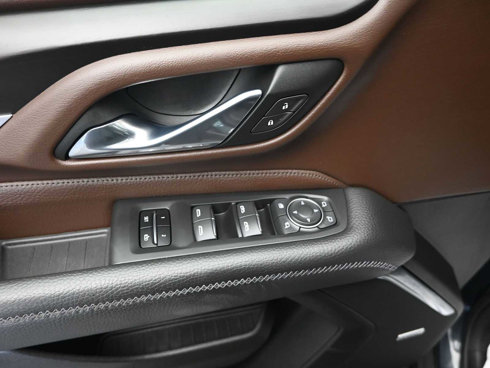 Used 2021 GMC Yukon Denali w/ Advanced Technology Package image 19