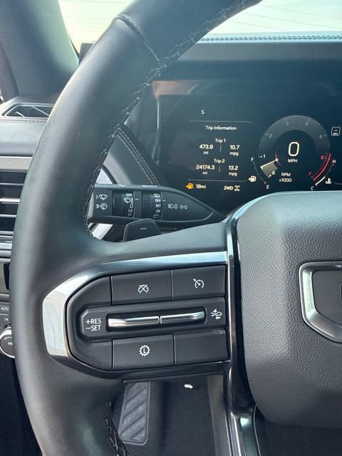 Used 2025 GMC Yukon XL AT4 w/ AT4 Premium Package AWD/4WD image 31