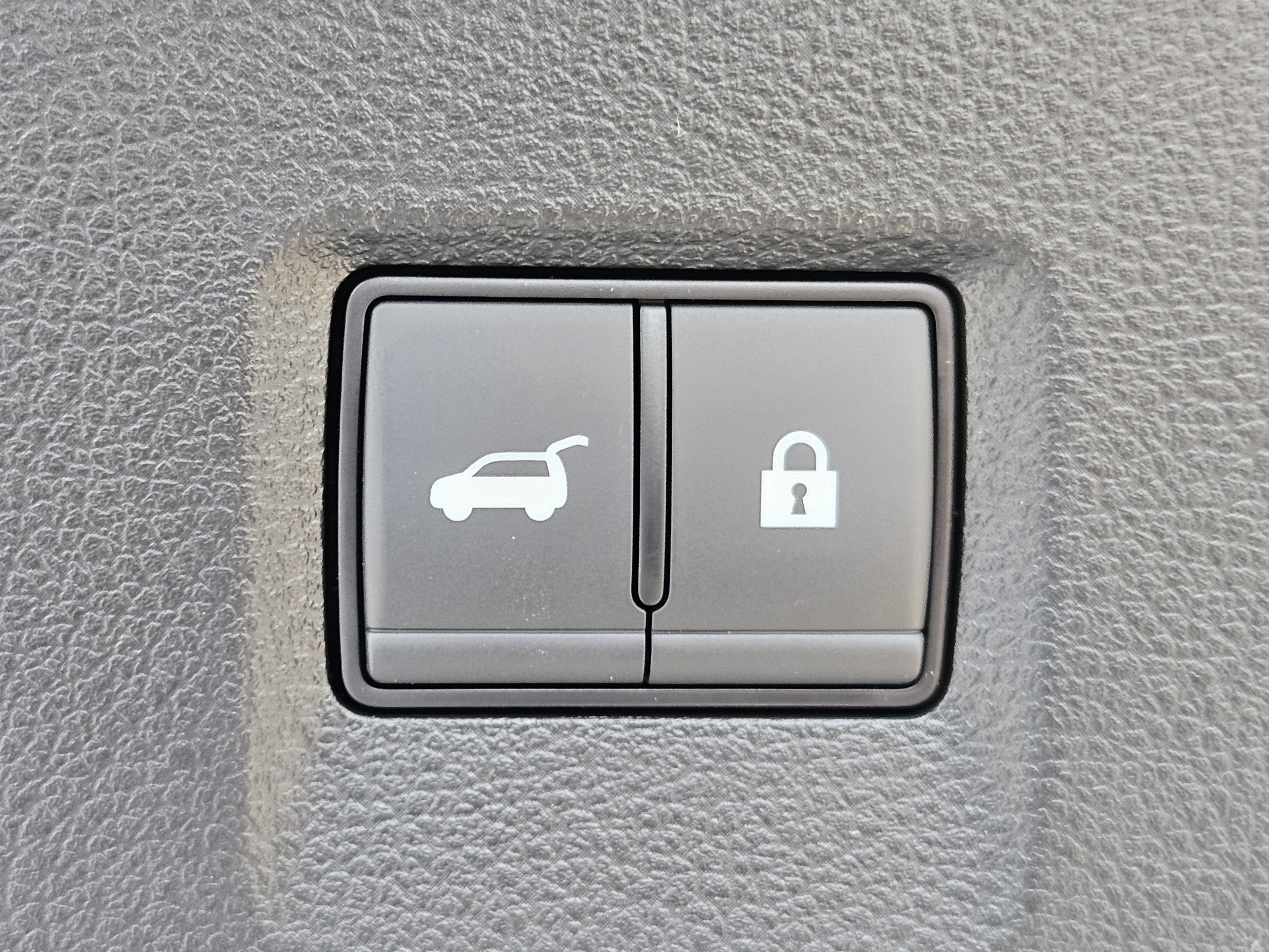 New 2026 INFINITI QX60 Luxe w/ Dark Cargo Package image 12