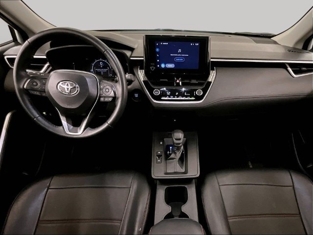 Used 2026 Toyota Corolla Cross LE AWD/4WD image 14