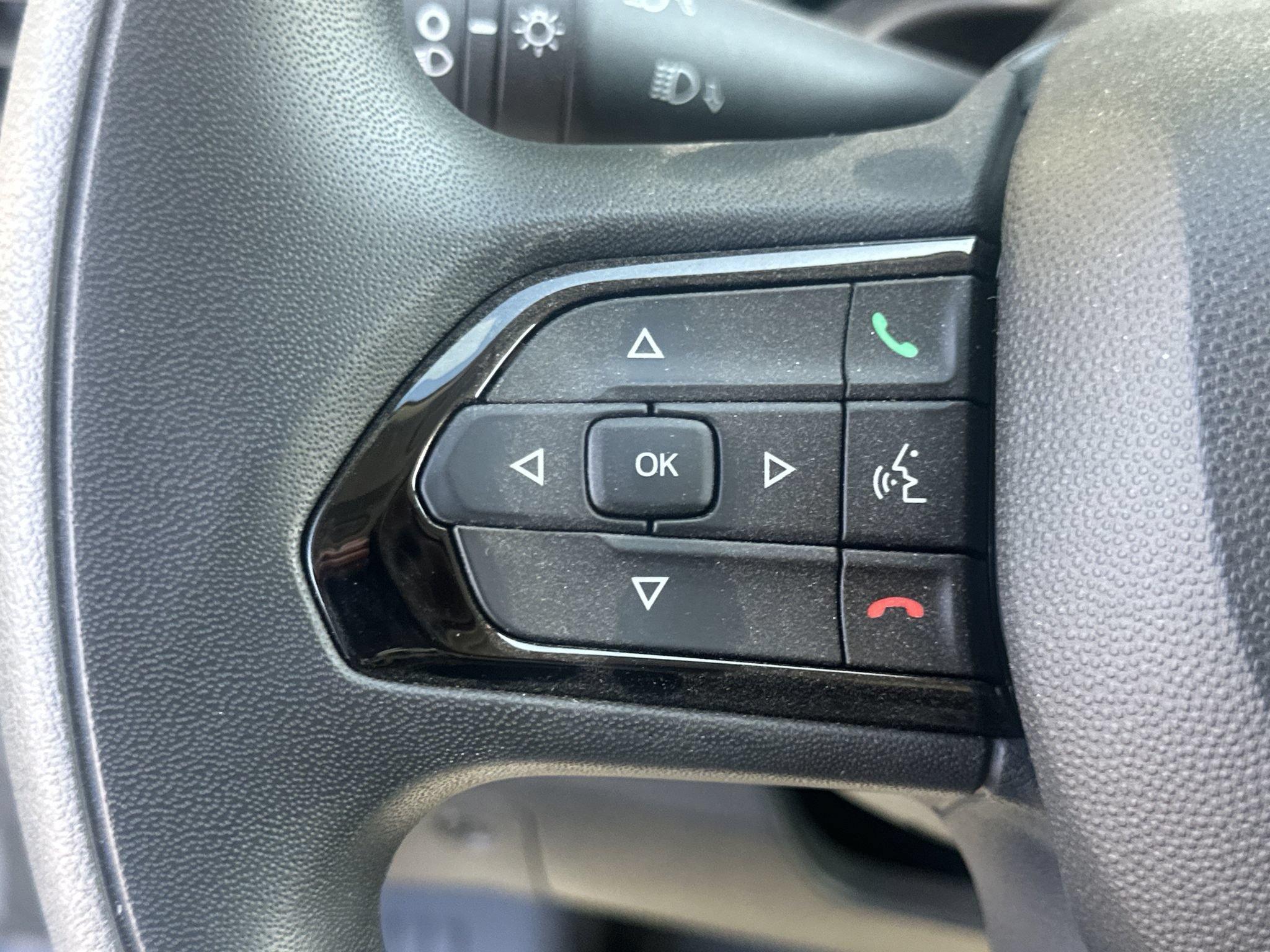 Used 2025 RAM ProMaster 2500 w/ Safety Group FWD image 19