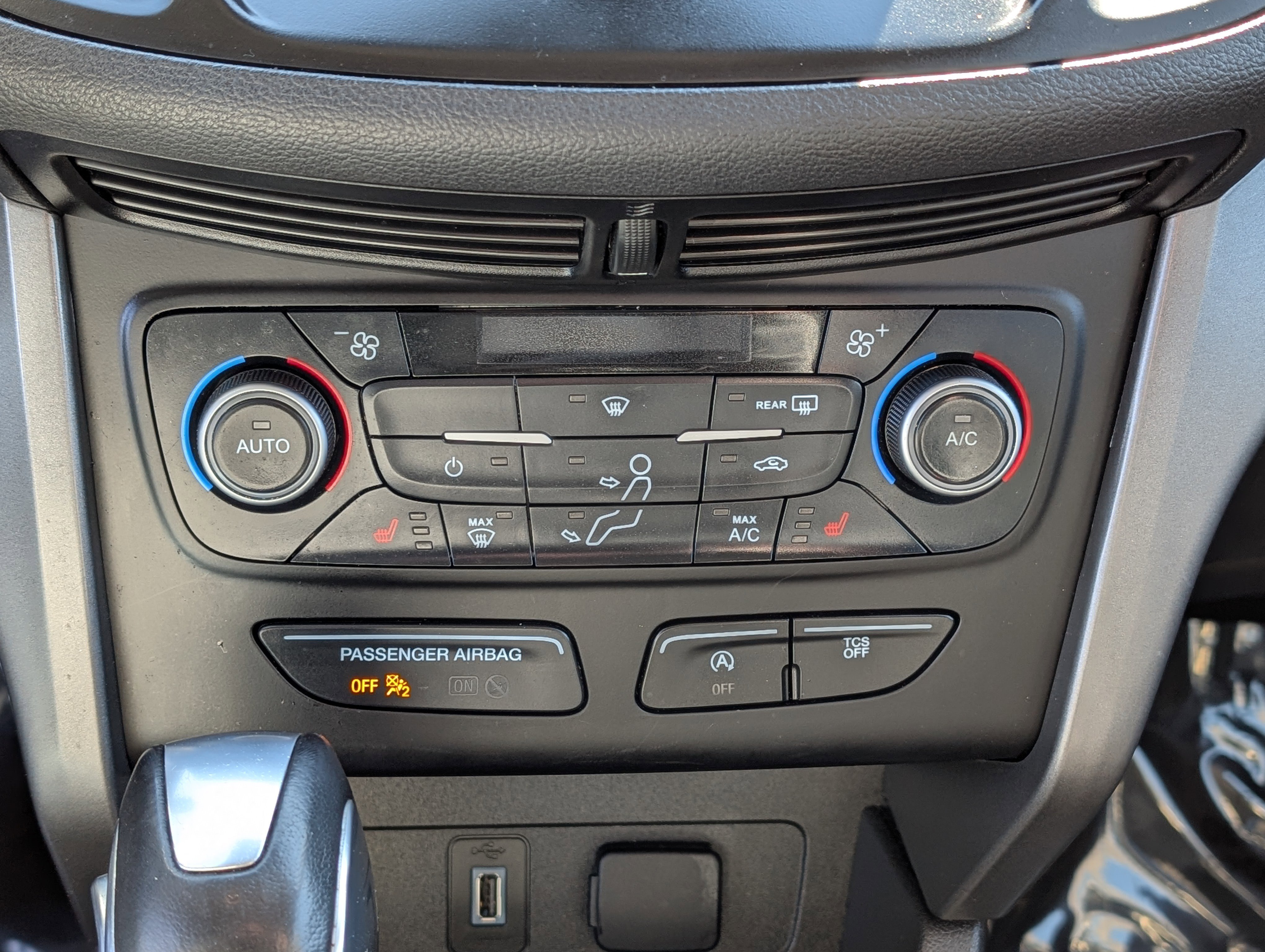 Certified 2018 Ford Escape SEL image 25