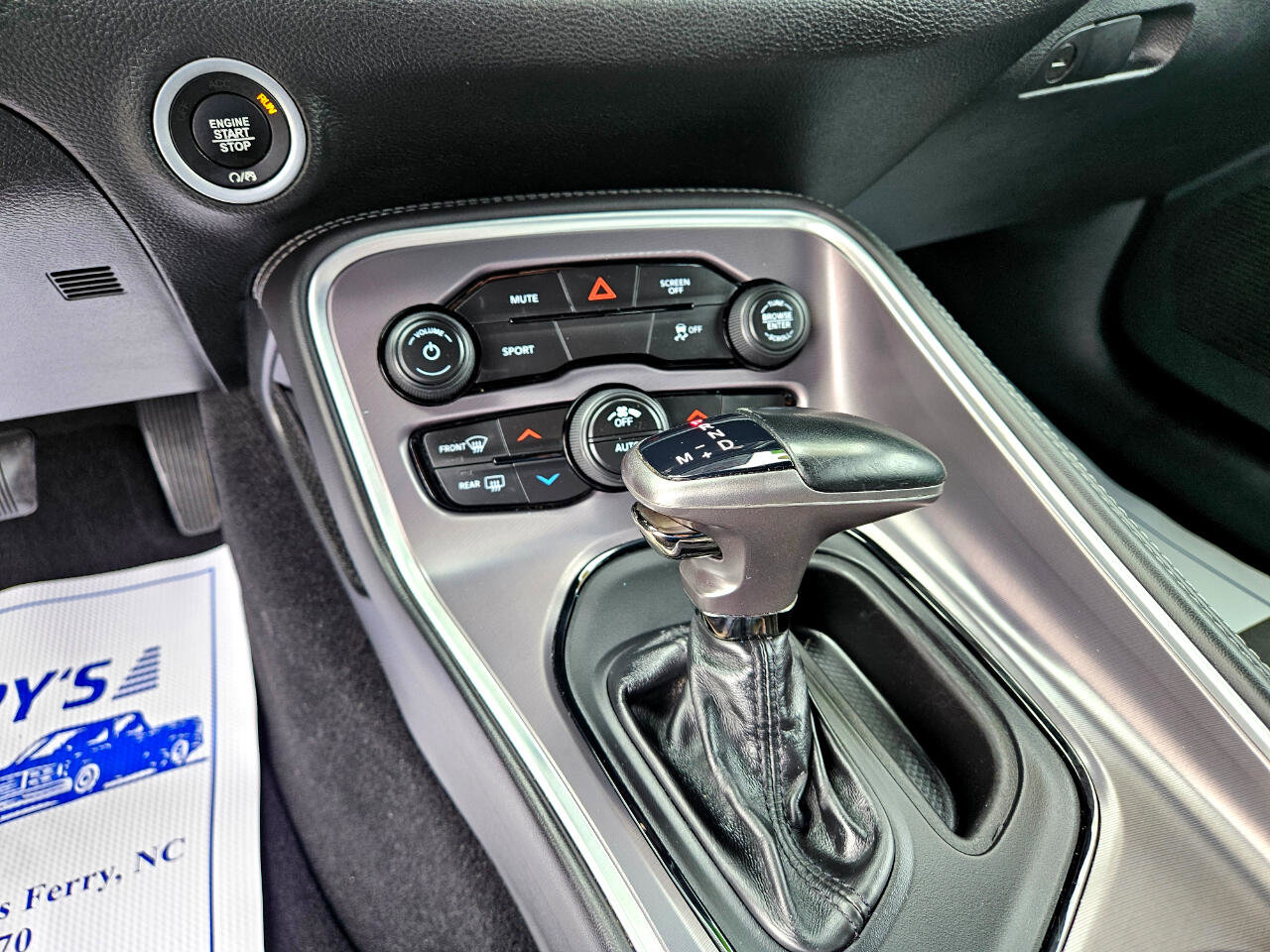 Used 2019 Dodge Challenger SXT image 18