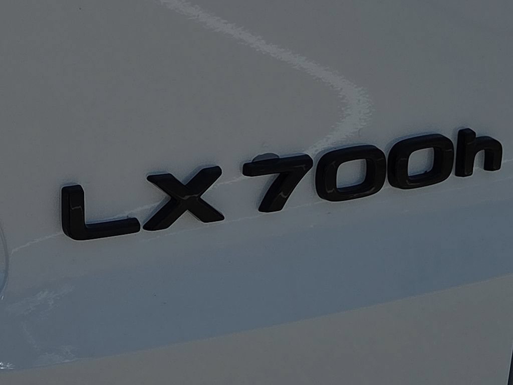 New 2026 Lexus LX 700h Luxury AWD/4WD image 12