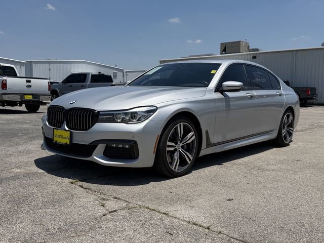 Used 2019 BMW 740i w/ Executive Package RWD image 4