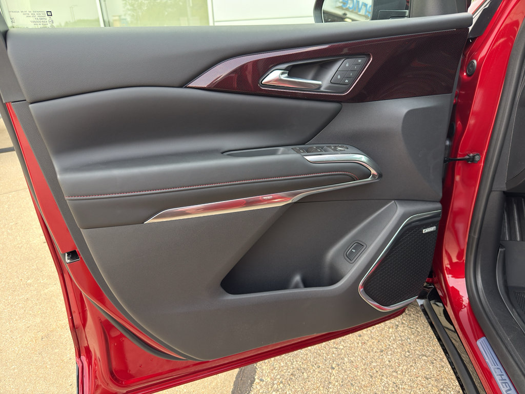 New 2027 Chevrolet Traverse RS w/ LPO, Floor Liner Package AWD/4WD image 11