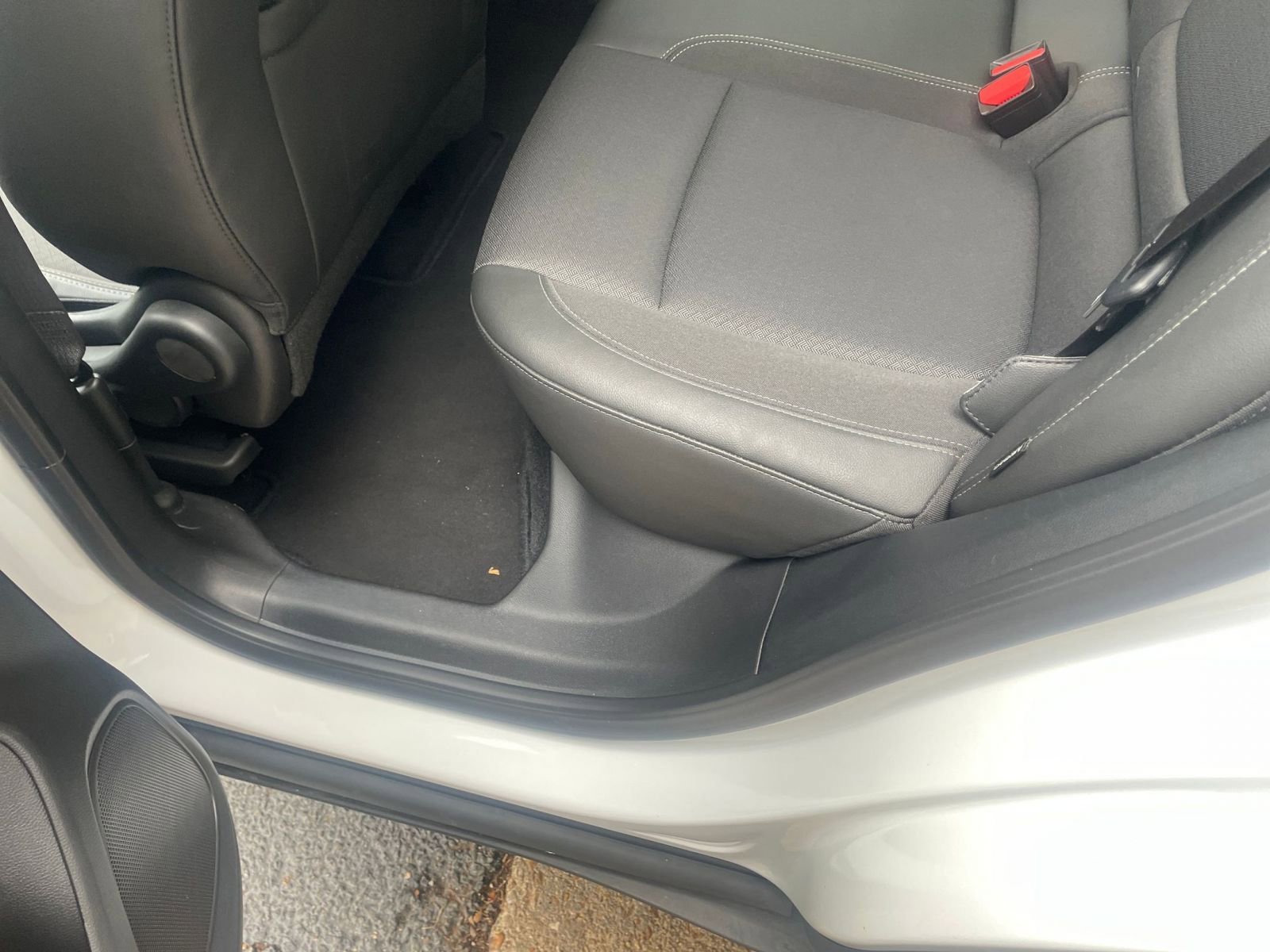 Used 2025 Buick Encore GX Preferred image 24