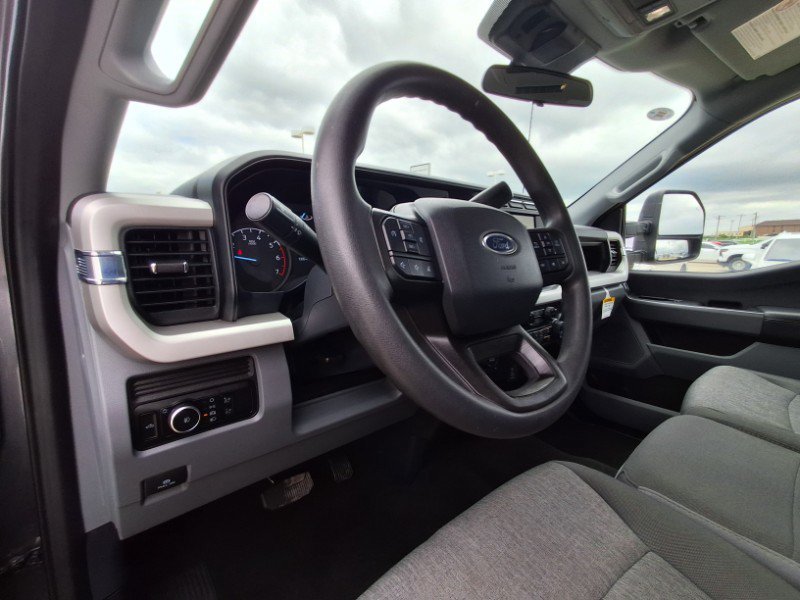 Used 2024 Ford F250 XL w/ STX Appearance Package AWD/4WD image 10
